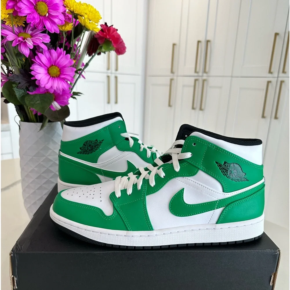 Air Jordan 1 Mid- Lucky Green